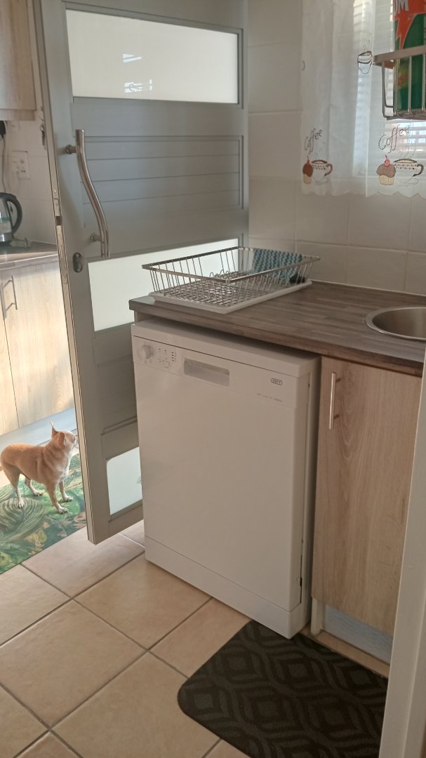 2 Bedroom Property for Sale in Lavender Hill Western Cape